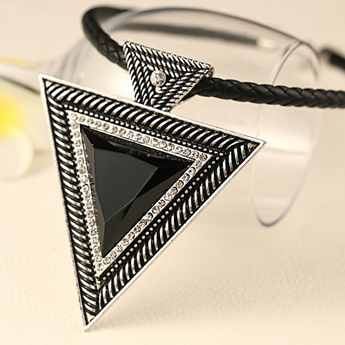 Mordern (черный треугольник кулон) черная кожа с серебром сплава крутящего момента (1 шт)