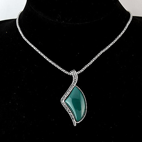 Корейский Зеленый Фан-форма ожерелье (случайный цвет)