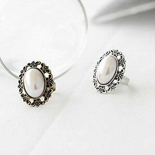 Fashion Ellipse White Pearl Flower Statement Ring(1 Pc)