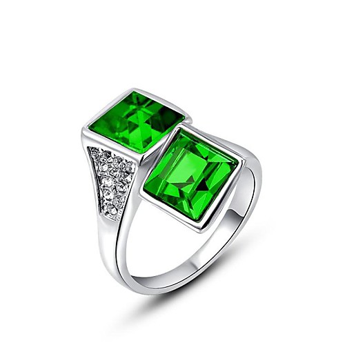 Noble And Elegant Platinum Plated Shining Green Square Austria Crystal Diamond Finger Ring