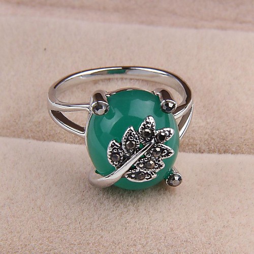 Vintage Elegant Green Gem Leaf Statement Ring