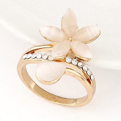 Fashion Sweet Personality Flash Rhinestone Opal Flower Ring