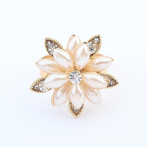 Vintage Flower Shape Rhinestone Pearl Ring