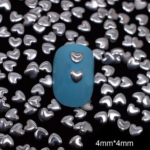 100шт 4мм Серебряное сердце металлические заклепки Nail Art Decoration