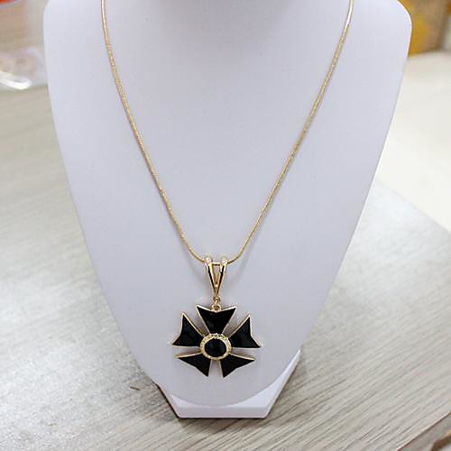 Мода черный пять лепестков цветов кулон золотой сплав ожерелье (1 шт)