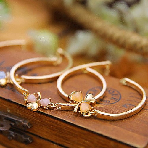 Fashion Retro Four Leaf Clover Alloy Charm Bracelet(1pc)(more colors)