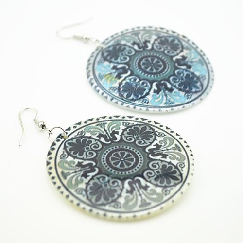 Toonykelly Vintage Look Natural Round Shell Dangle Drop Earring(1Pair)