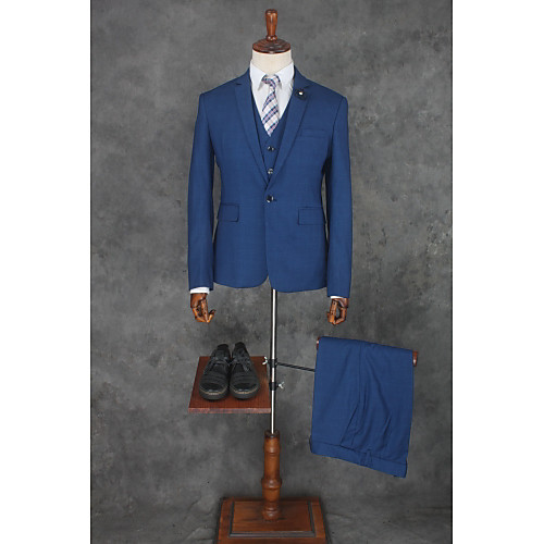 Solid Colored Tailored Fit Cotton / Polyester Suit - Slim Notch Single Breasted One-button / Suits
Solid Colored Tailored Fit Cotton / Polyester Suit - Slim Notch Single Breasted One-button / Suits