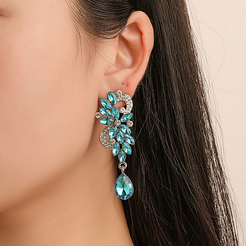 Women's Earrings Pear Cut Flower Earrings Jewelry White / Light Blue For Holiday 1 Pair
Women's Earrings Pear Cut Flower Earrings Jewelry White / Light Blue For Holiday 1 Pair