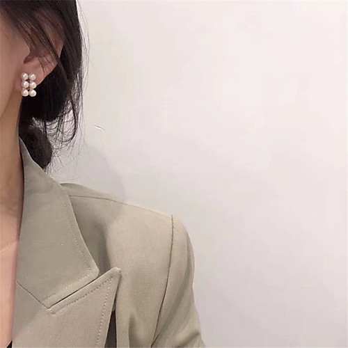 Women's Earrings Classic Ball Imitation Pearl Earrings Jewelry White For Gift Daily Festival 1 Pair
Women's Earrings Classic Ball Imitation Pearl Earrings Jewelry White For Gift Daily Festival 1 Pair