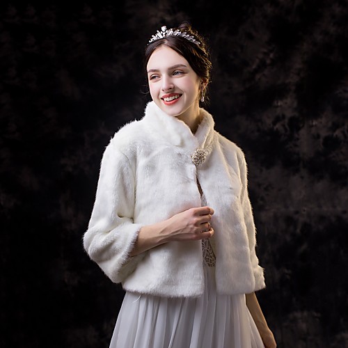 3/4 Length Sleeve Faux Fur Wedding / Party / Evening Women's Wrap With Solid Coats / Jackets
3/4 Length Sleeve Faux Fur Wedding / Party / Evening Women's Wrap With Solid Coats / Jackets