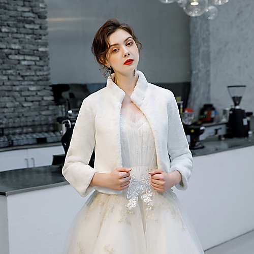 3/4 Length Sleeve Faux Fur Wedding / Party / Evening Women's Wrap With Solid Coats / Jackets
3/4 Length Sleeve Faux Fur Wedding / Party / Evening Women's Wrap With Solid Coats / Jackets