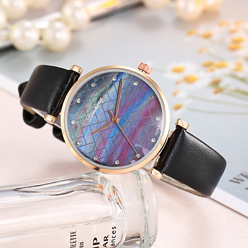 Women's Quartz Watches Casual Fashion Black White Red PU Leather Quartz Black White Blushing Pink New Design Casual Watch Adorable Analog
Women's Quartz Watches Casual Fashion Black White Red PU Leather Quartz Black White Blushing Pink New Design Casual Watch Adorable Analog