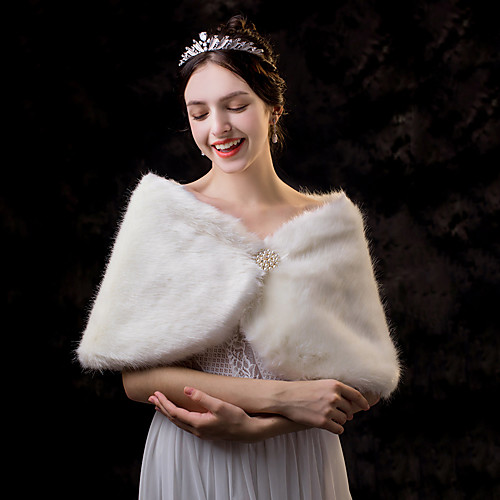 Sleeveless Faux Fur Wedding / Party / Evening Women's Wrap With Solid Capelets
Sleeveless Faux Fur Wedding / Party / Evening Women's Wrap With Solid Capelets