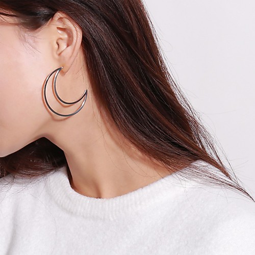 Women's Earrings Holiday Wedding Birthday Romantic Earrings Jewelry Gold / Silver For Date Street Festival 1 Pair
Women's Earrings Holiday Wedding Birthday Romantic Earrings Jewelry Gold / Silver For Date Street Festival 1 Pair