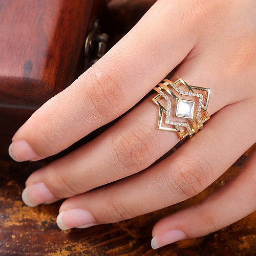 Women's Ring Belle Ring AAA Cubic Zirconia 1pc Yellow Copper Gold Plated Irregular Statement Luxury Party Evening Gift Jewelry Hollow Out Wearable
Women's Ring Belle Ring AAA Cubic Zirconia 1pc Yellow Copper Gold Plated Irregular Statement Luxury Party Evening Gift Jewelry Hollow Out Wearable