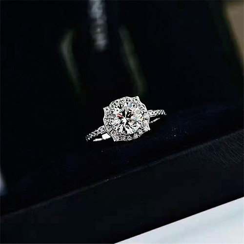 1 carat Synthetic Diamond Ring Silver For Women's Princess cut Ladies Stylish Luxury Elegant Wedding Party Evening Formal High Quality Big
1 carat Synthetic Diamond Ring Silver For Women's Princess cut Ladies Stylish Luxury Elegant Wedding Party Evening Formal High Quality Big