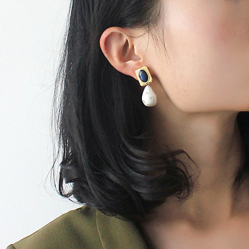 Women's Drop Earrings Classic Statement Simple European Romantic Fashion Imitation Diamond Earrings Jewelry Gold For Formal Prom Date Street Festival
Women's Drop Earrings Classic Statement Simple European Romantic Fashion Imitation Diamond Earrings Jewelry Gold For Formal Prom Date Street Festival